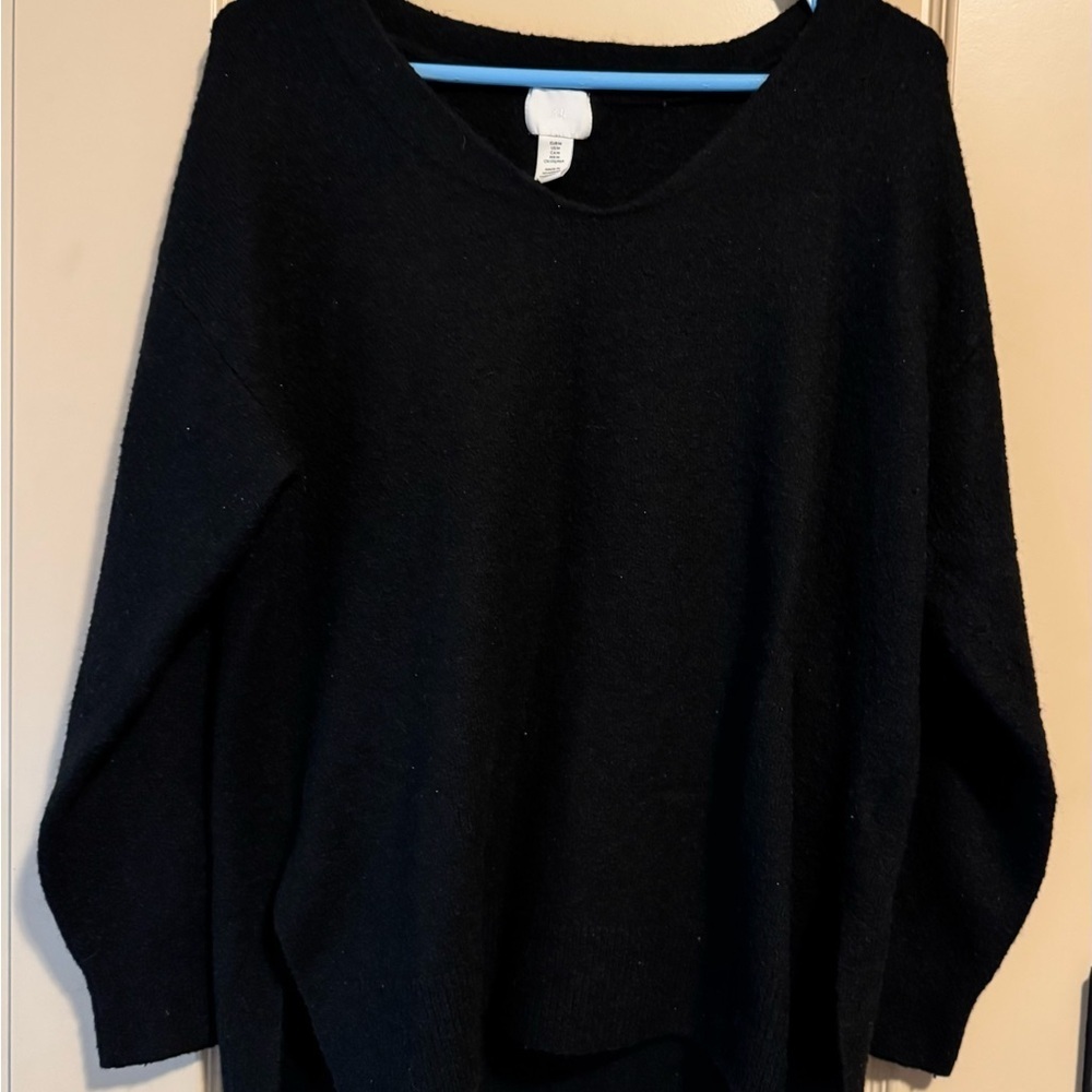 H&M Black V-Neck Sweater women size medium